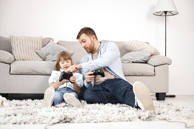 7 Financial Challenges to Embrace When Transitioning to a Stay-at-Home Dad Role
